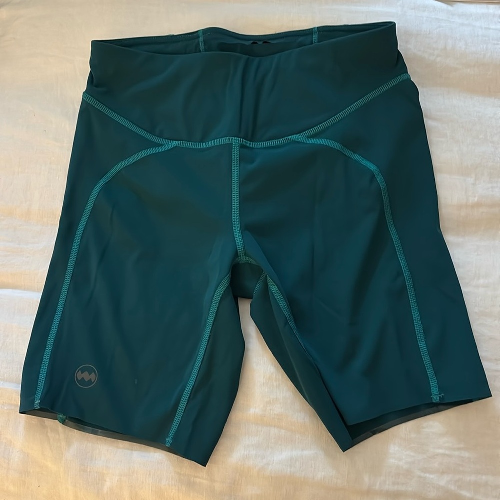 Janji 7” pace shorts